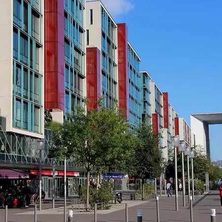 Rochegude-studio N°2-proche La Defense/paris Appartement Nanterre