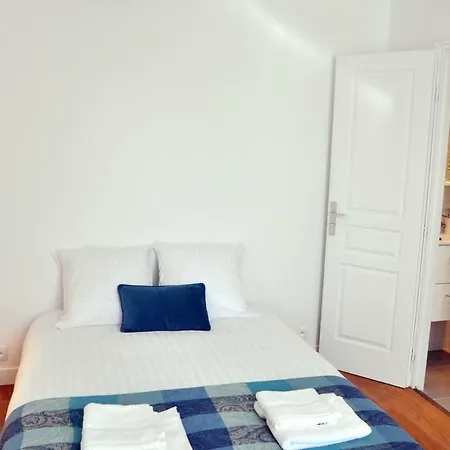 Appartement Rochegude-studio N°2-proche La Defense/paris Nanterre